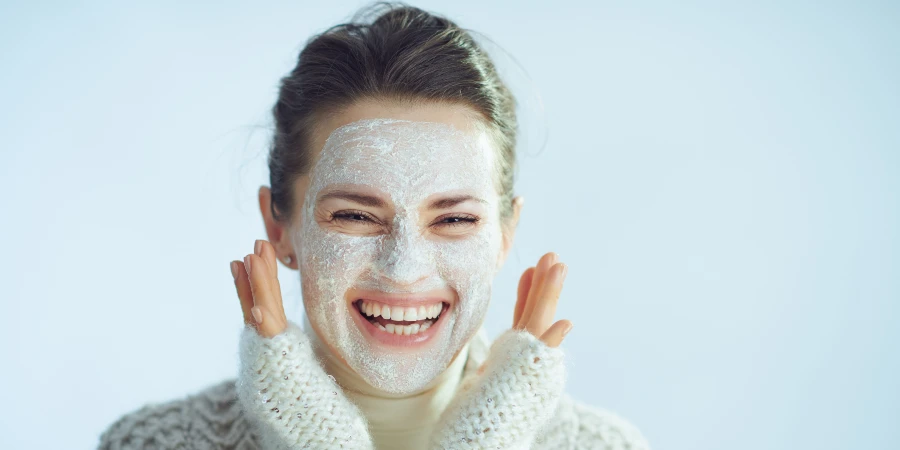 How To Care For Facial Skin In Summer And Winter - AdobeStock How To Care For Facial Skin In Summer And Winter - AdobeStock
