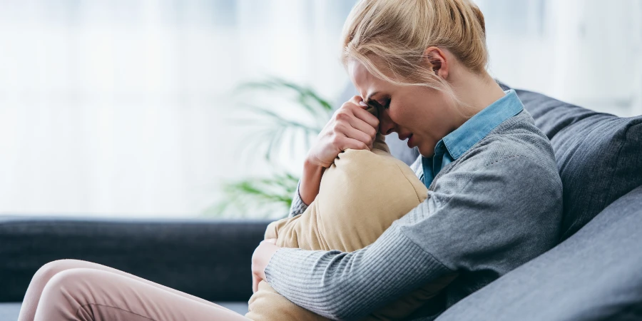 5 Biotin Deficiency Symptoms You Shouldn't Ignore - AdobeStock 5 Biotin Deficiency Symptoms You Shouldn't Ignore - AdobeStock