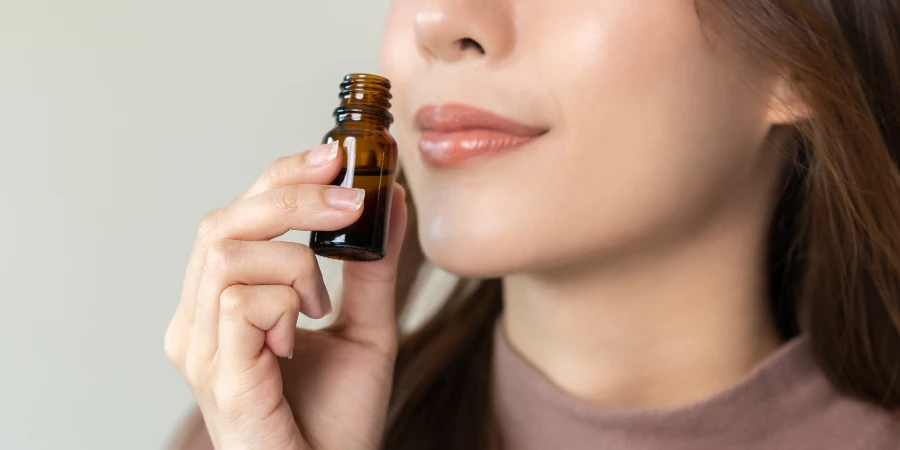 Home Remedies for Cough: How to Stop Coughing? - AdobeStock Home Remedies for Cough: How to Stop Coughing? - AdobeStock