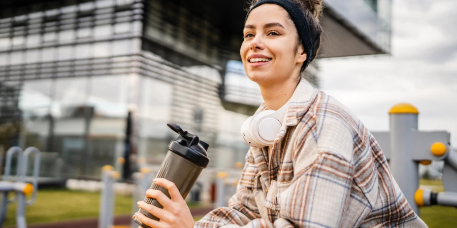 Autumn Fatigue and Drowsiness — The Best Supplements to Boost Energy - AdobeStock