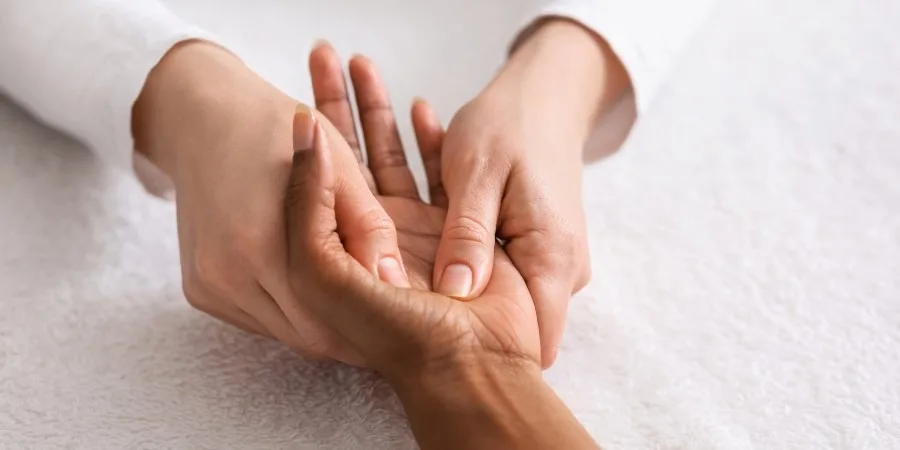Remedies and Tips to Prevent Vomiting and Nausea - image